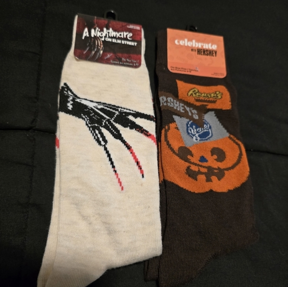 Freddy & Hersheys Candy Halloween‎ Socks NWT Men Size 6-12